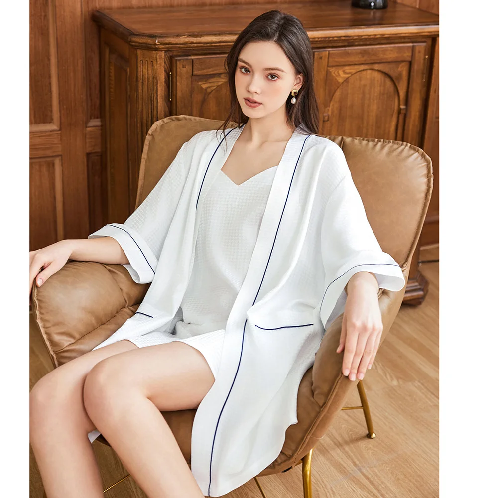 Waffle Jacquard 100% Mulberry  - огляд і ціна Robe Silk Women